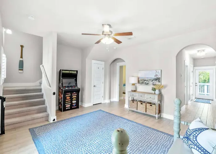 Driftwood Dunes By Collection Holiday home *