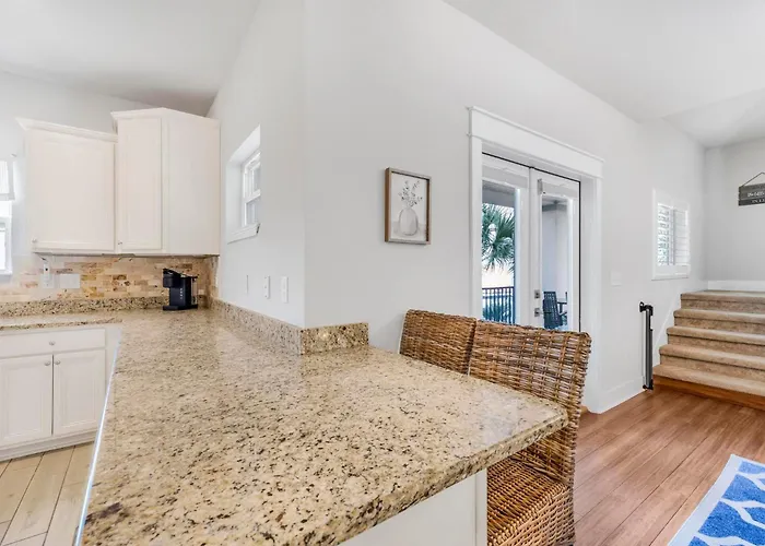 Driftwood Dunes By Collection Holiday home Pensacola
