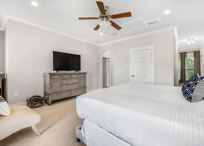 Driftwood Dunes By Collection Holiday home Pensacola