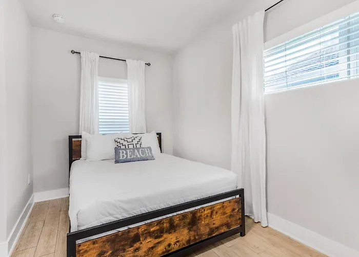 Driftwood Dunes By Collection Holiday home *